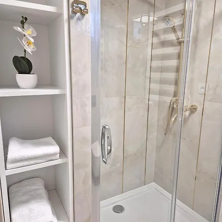 Joanna Δωμάτια σε οικογενειακή κατοικία *